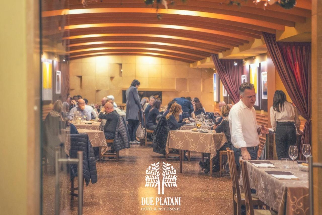 Hotel Due Platani Cornedo Vicentino ภายนอก รูปภาพ